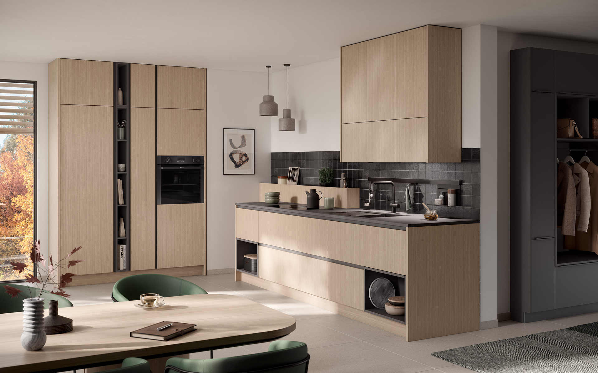 Cuisine ouverte lumineuse et moderne, sans poignées, en chêne clair, avec un bloc d'armoires hautes et un coin repas